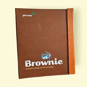 Girl Scouts Brownie guide book